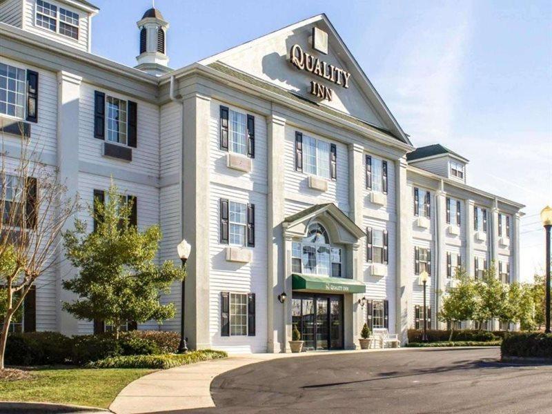 Quality Inn Goldsboro Exterior photo